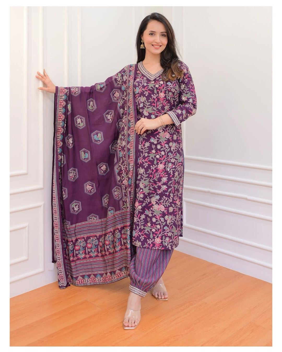 Ethnic Set Women Embroidery Straight Kurta and Pant set with Dupatta - Ethnic Set