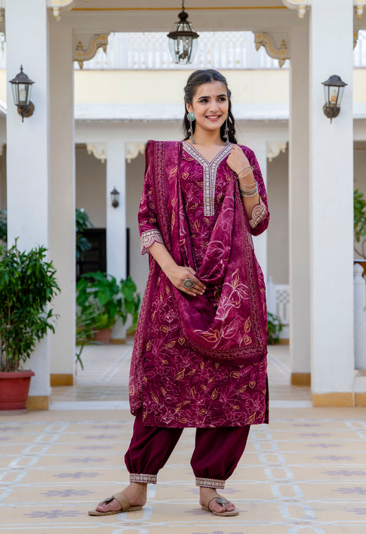 Ethnic Set Women Printed Straight Kurta and Pant set with Dupatta