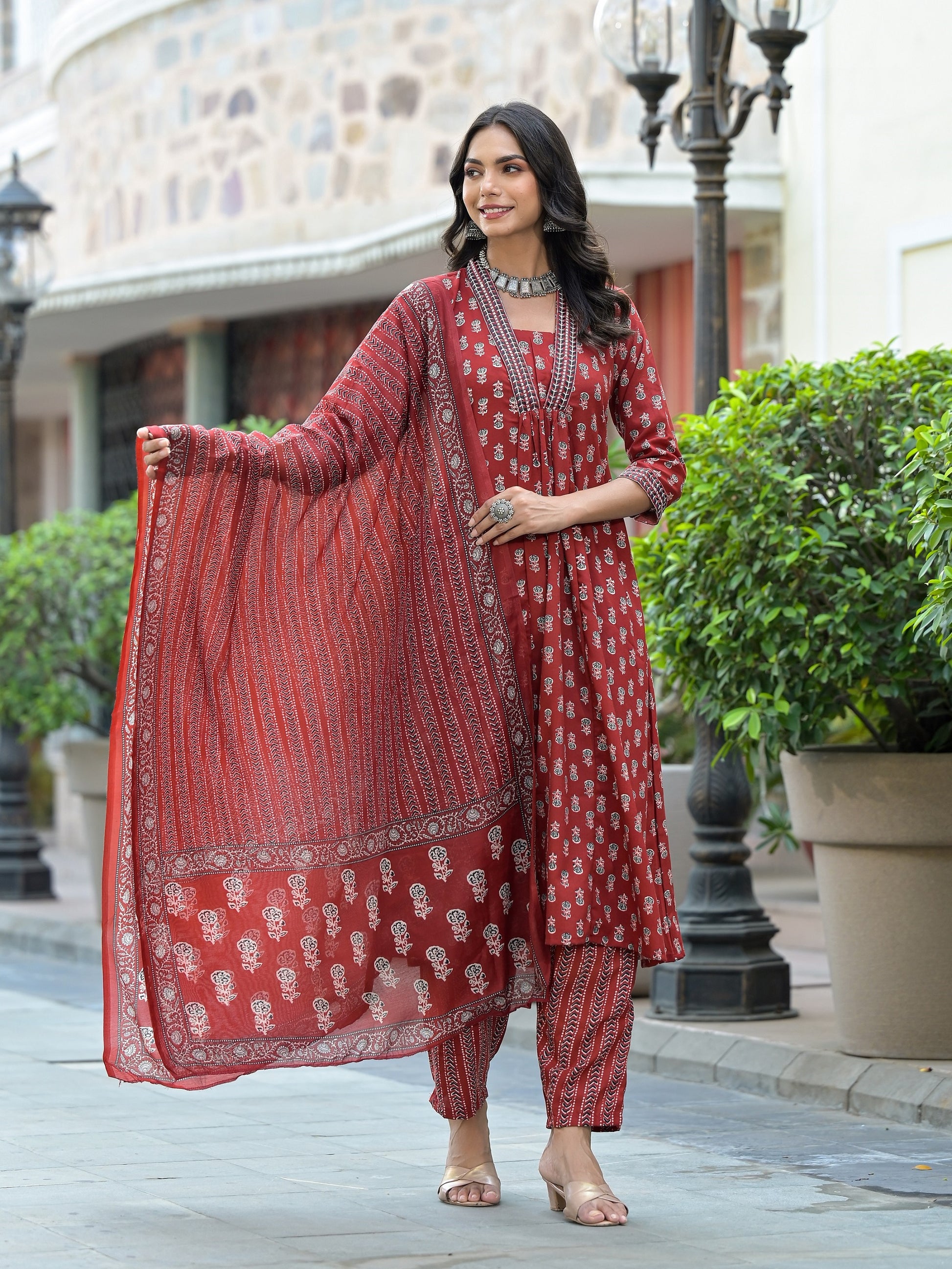 Ethnic Set Women Embroidery Straight Kurta and Pant set with Dupatta - Ethnic Set