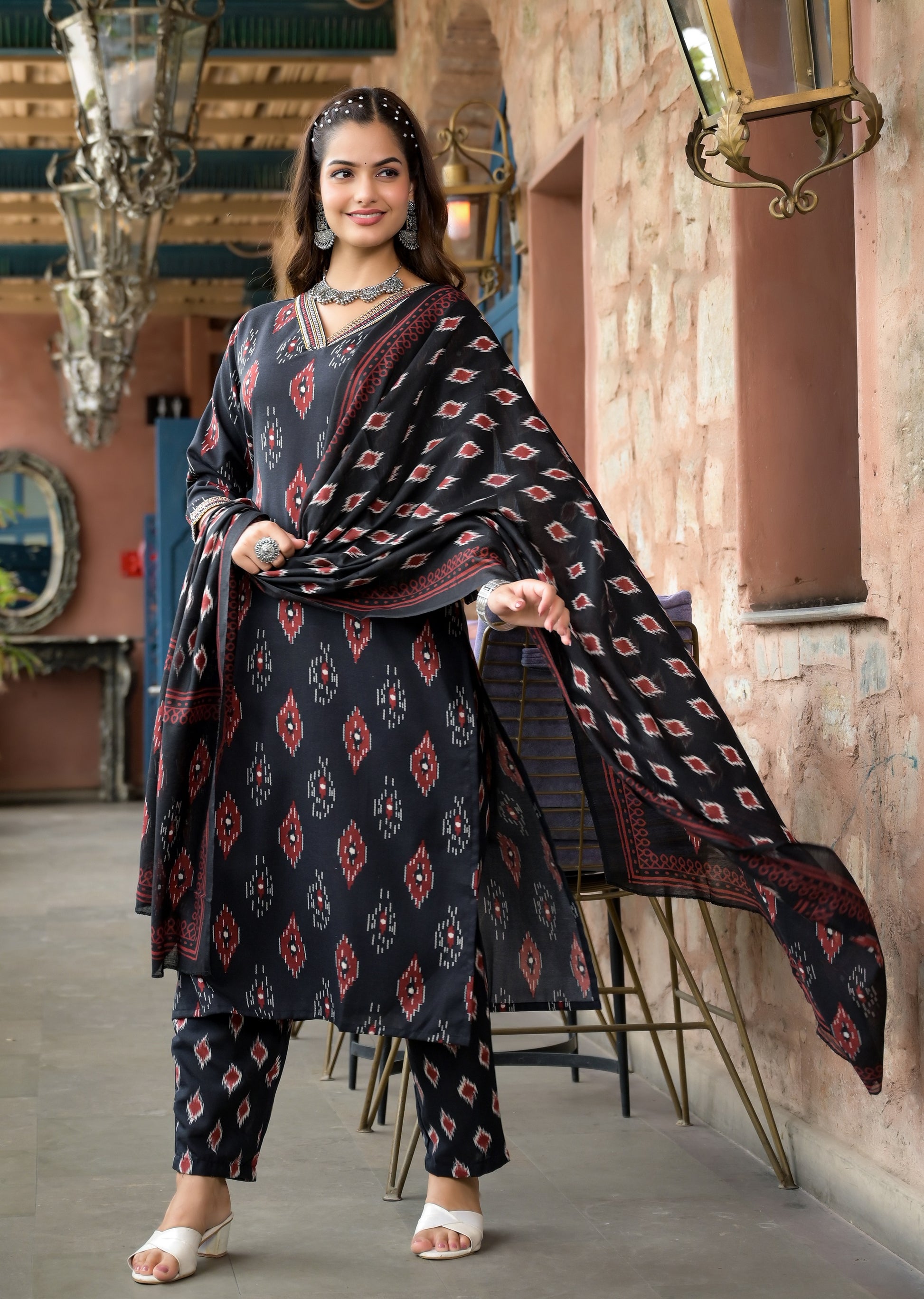 Ethnic Set Women Embroidery Straight Kurta and Pant set with Dupatta - Ethnic Set