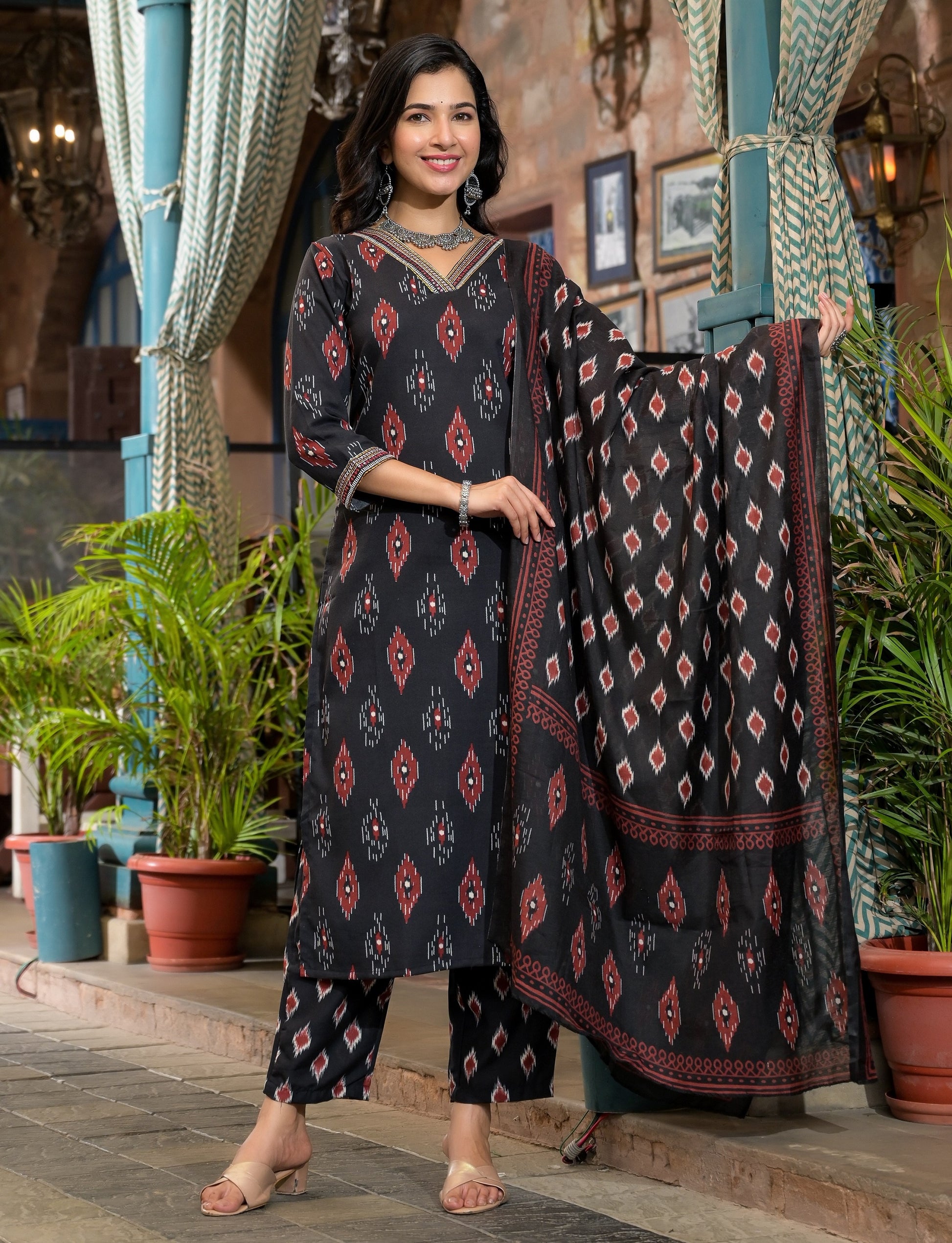 Ethnic Set Women Embroidery Straight Kurta and Pant set with Dupatta - Ethnic Set