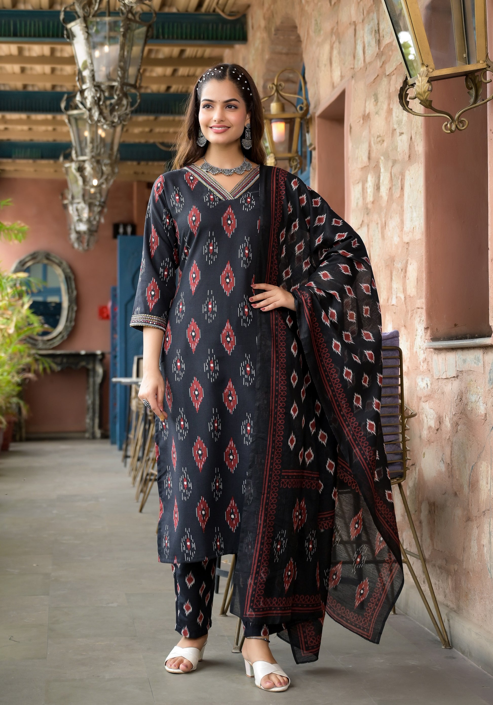 Ethnic Set Women Embroidery Straight Kurta and Pant set with Dupatta - Ethnic Set