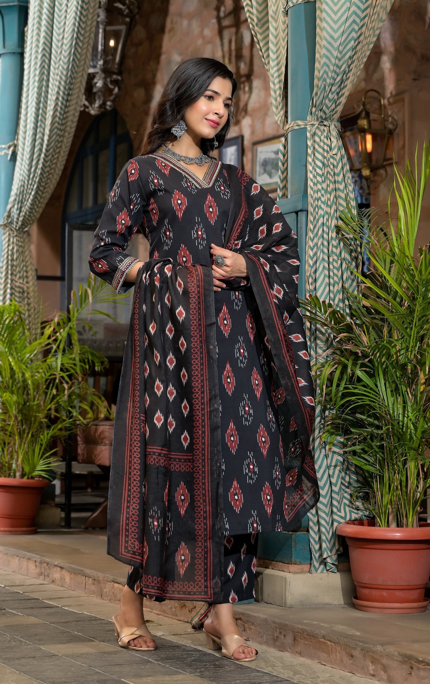 Ethnic Set Women Embroidery Straight Kurta and Pant set with Dupatta - Ethnic Set