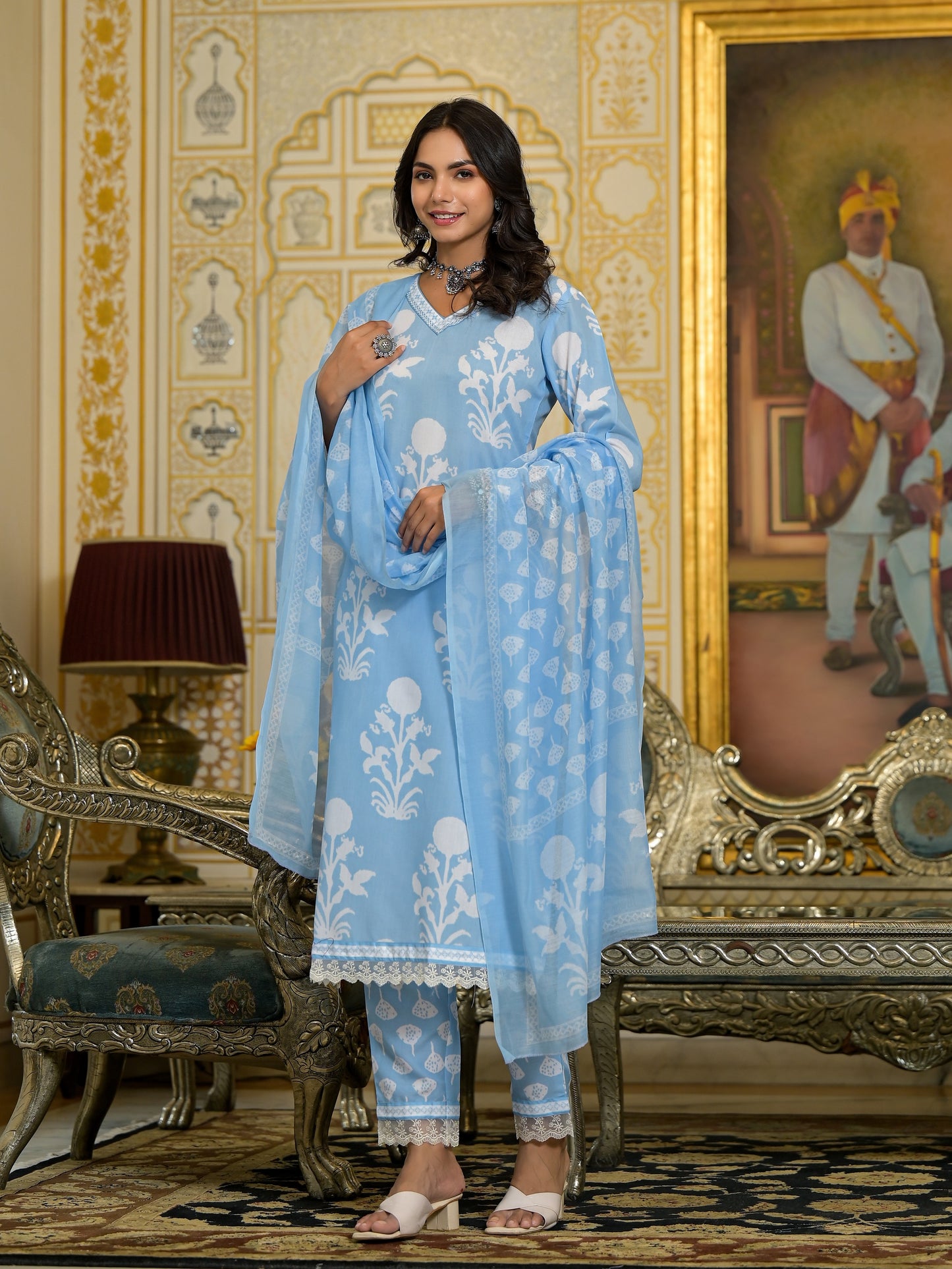 Ethnic Set Women Embroidery Straight Kurta and Pant set with Dupatta - Ethnic Set