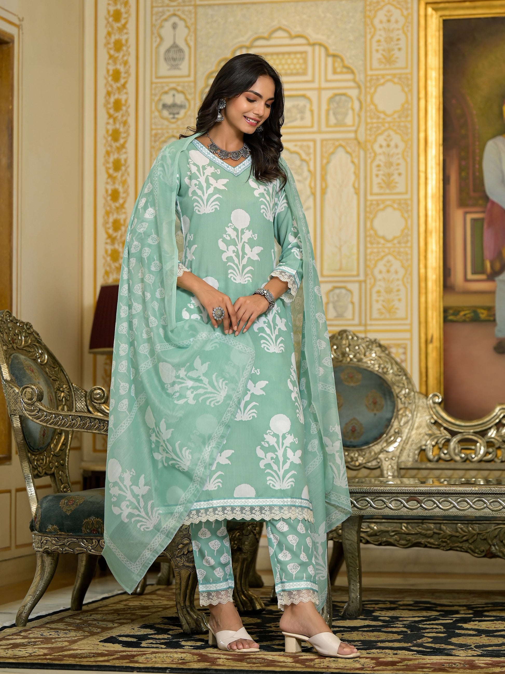 Ethnic Set Women Embroidery Straight Kurta and Pant set with Dupatta - Ethnic Set