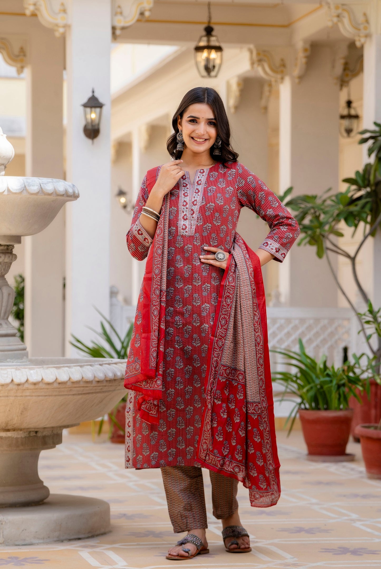 Ethnic Set Women Printed Straight Red Kurta and Pant set with Dupatta