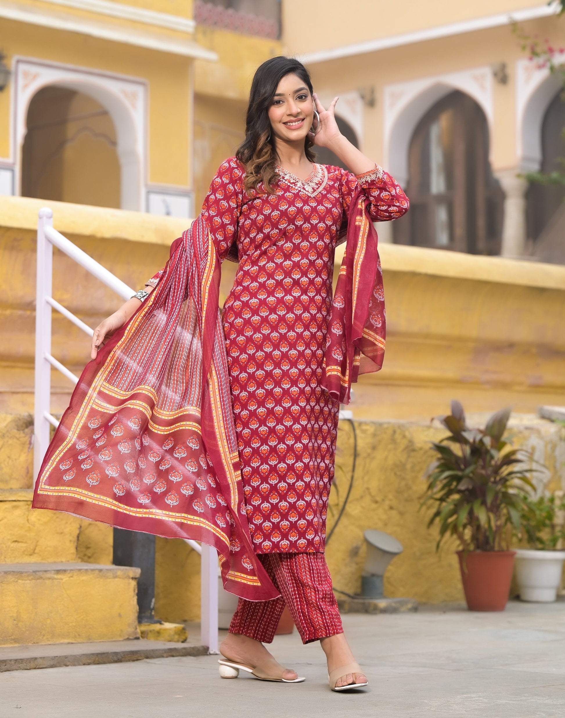 Ehnic Set Women Block Printed Straight Kurta and Pant set with Dupatta - Ethnic Set