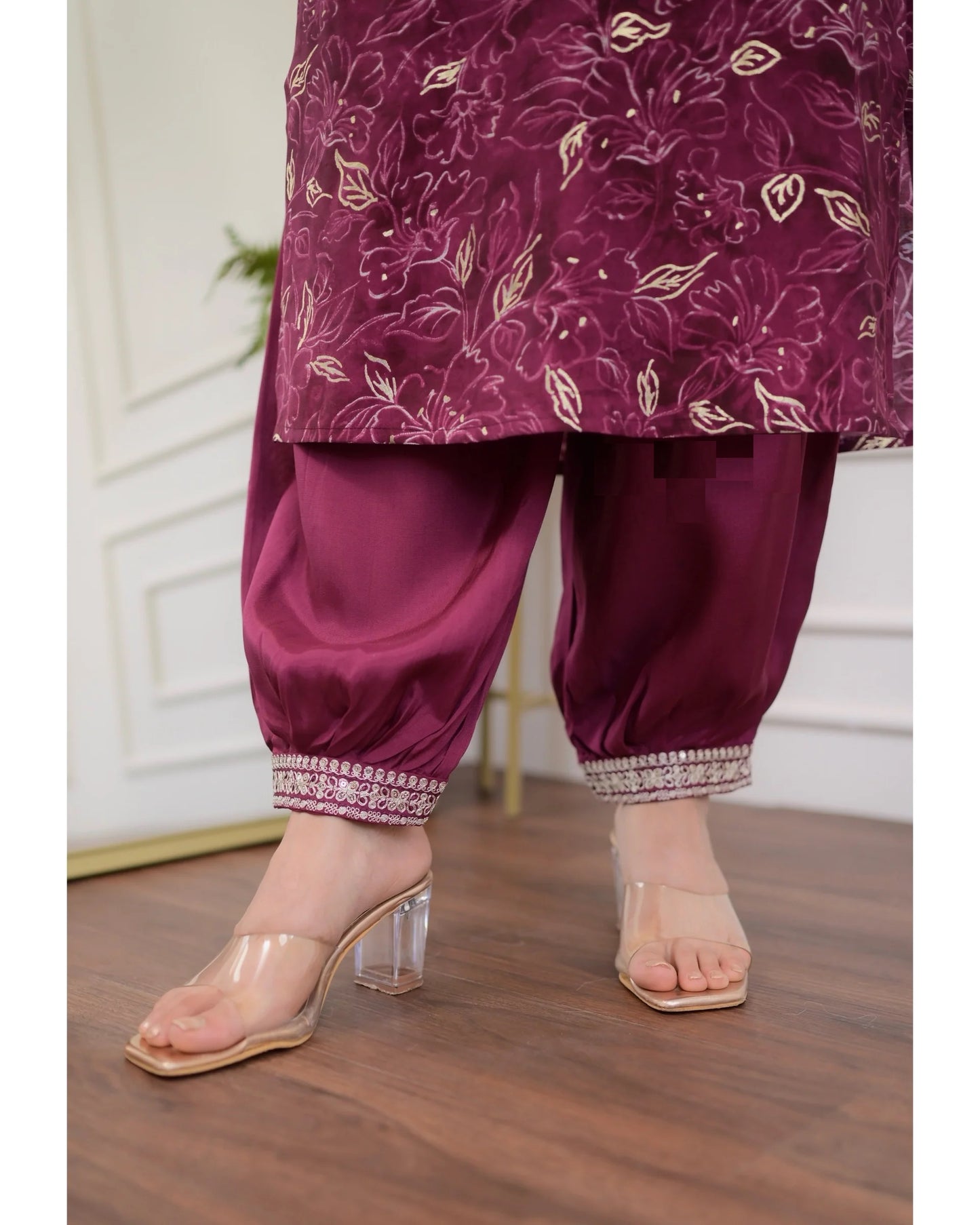 Ethnic Set Women Embroidery Straight Kurta and Pant set with Dupatta - Ethnic Set