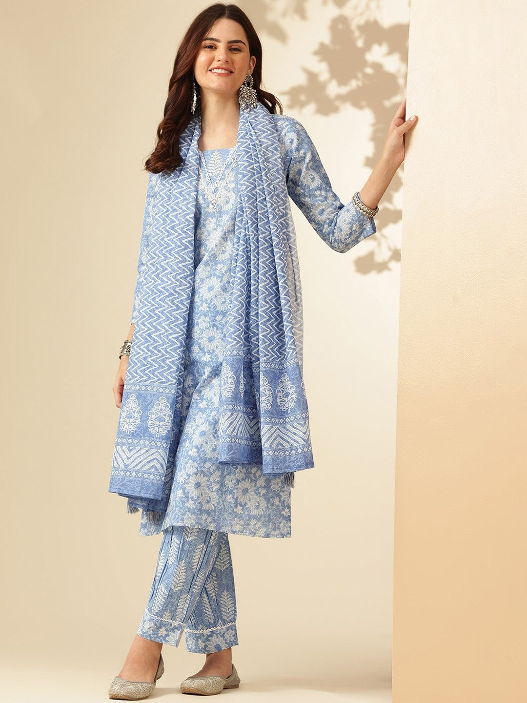 Ethnic Set Women Embroidery Straight Kurta and Pant set with Dupatta - Ethnic Set