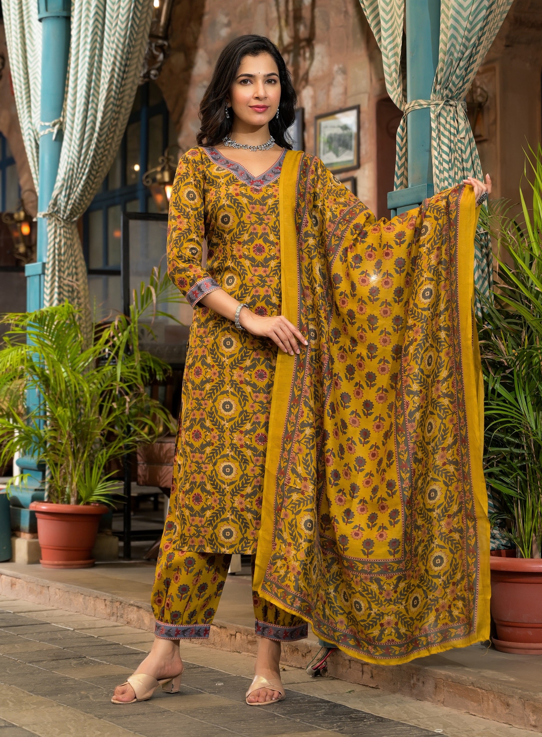 Ethnic Set Women Embroidery Straight Kurta and Pant set with Dupatta - Ethnic Set