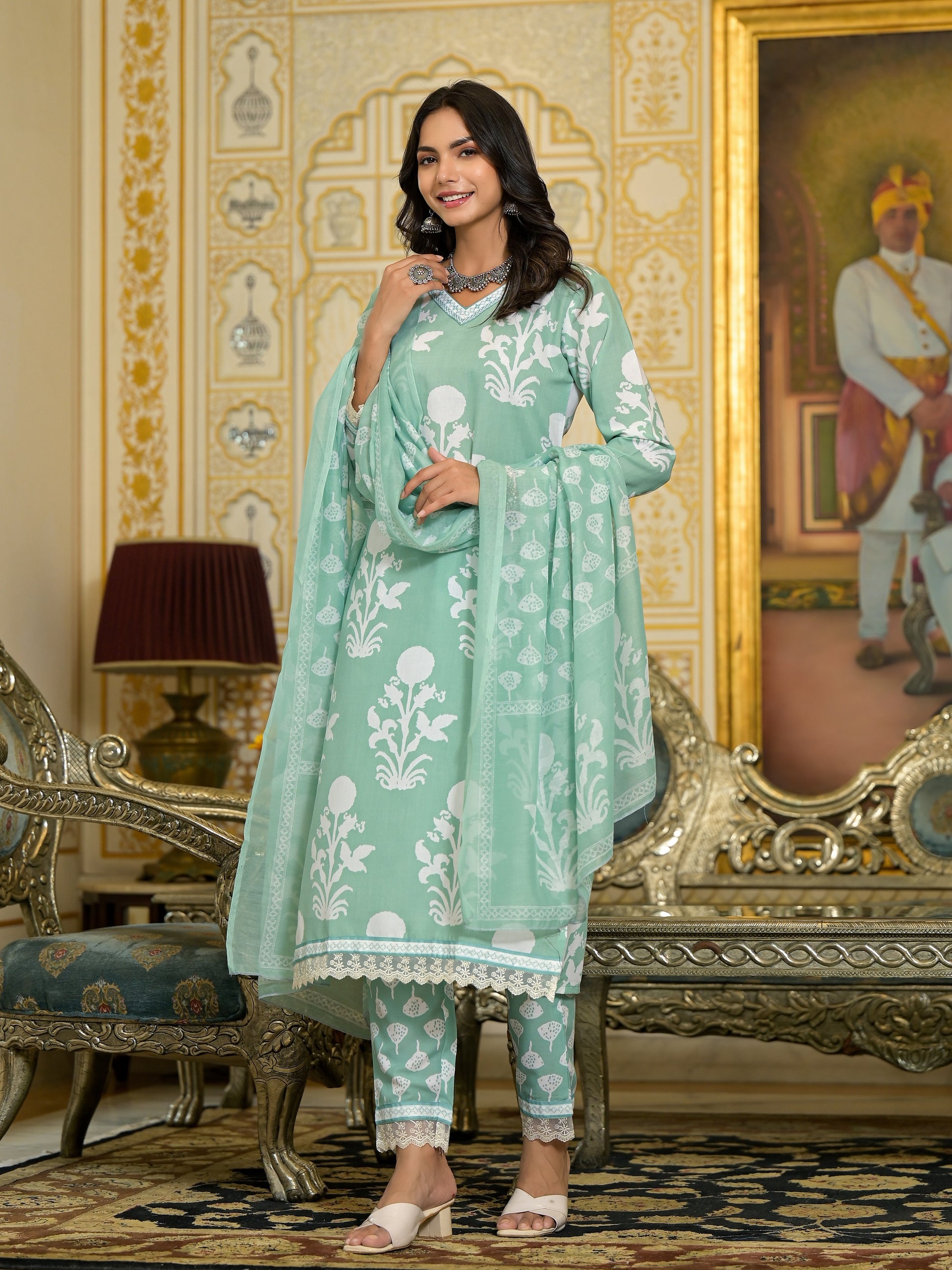 Ethnic Set Women Embroidery Straight Kurta and Pant set with Dupatta - Ethnic Set