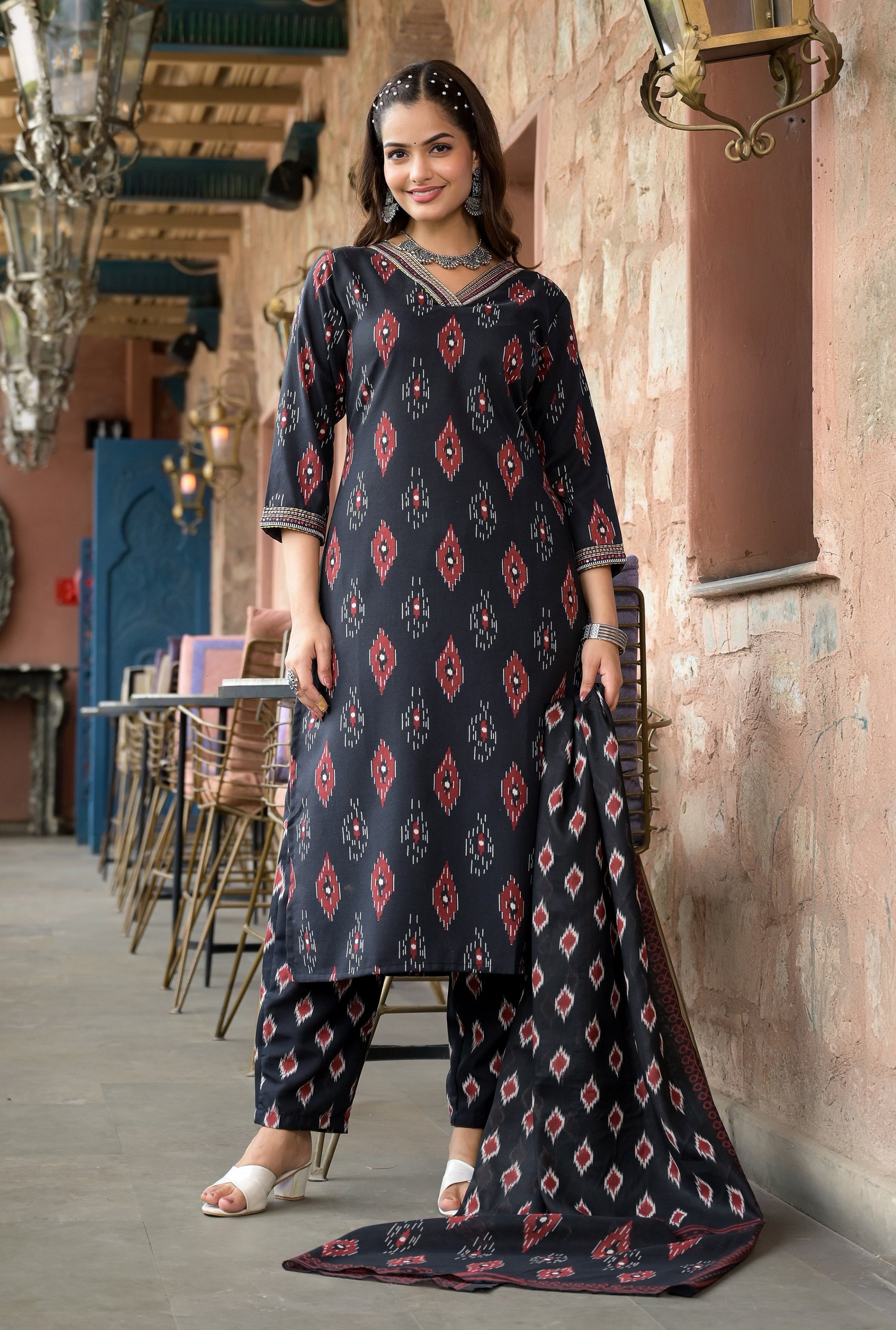 Ethnic Set Women Embroidery Straight Kurta and Pant set with Dupatta - Ethnic Set