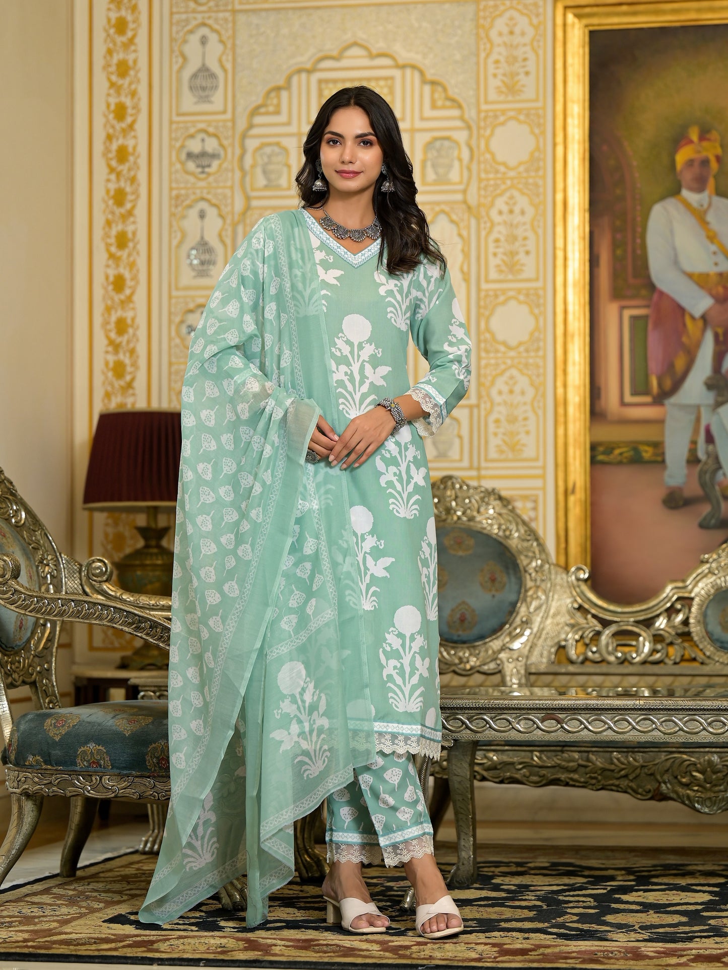 Ethnic Set Women Embroidery Straight Kurta and Pant set with Dupatta - Ethnic Set