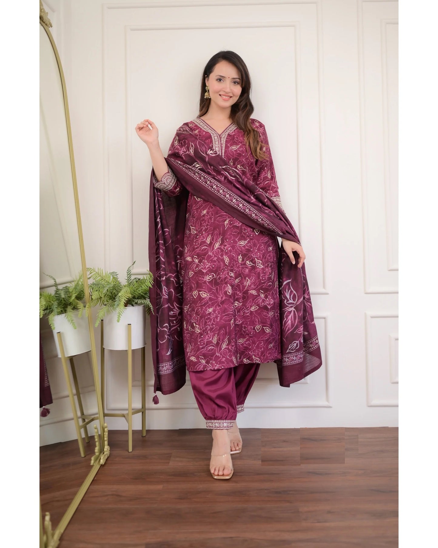 Ethnic Set Women Embroidery Straight Kurta and Pant set with Dupatta - Ethnic Set