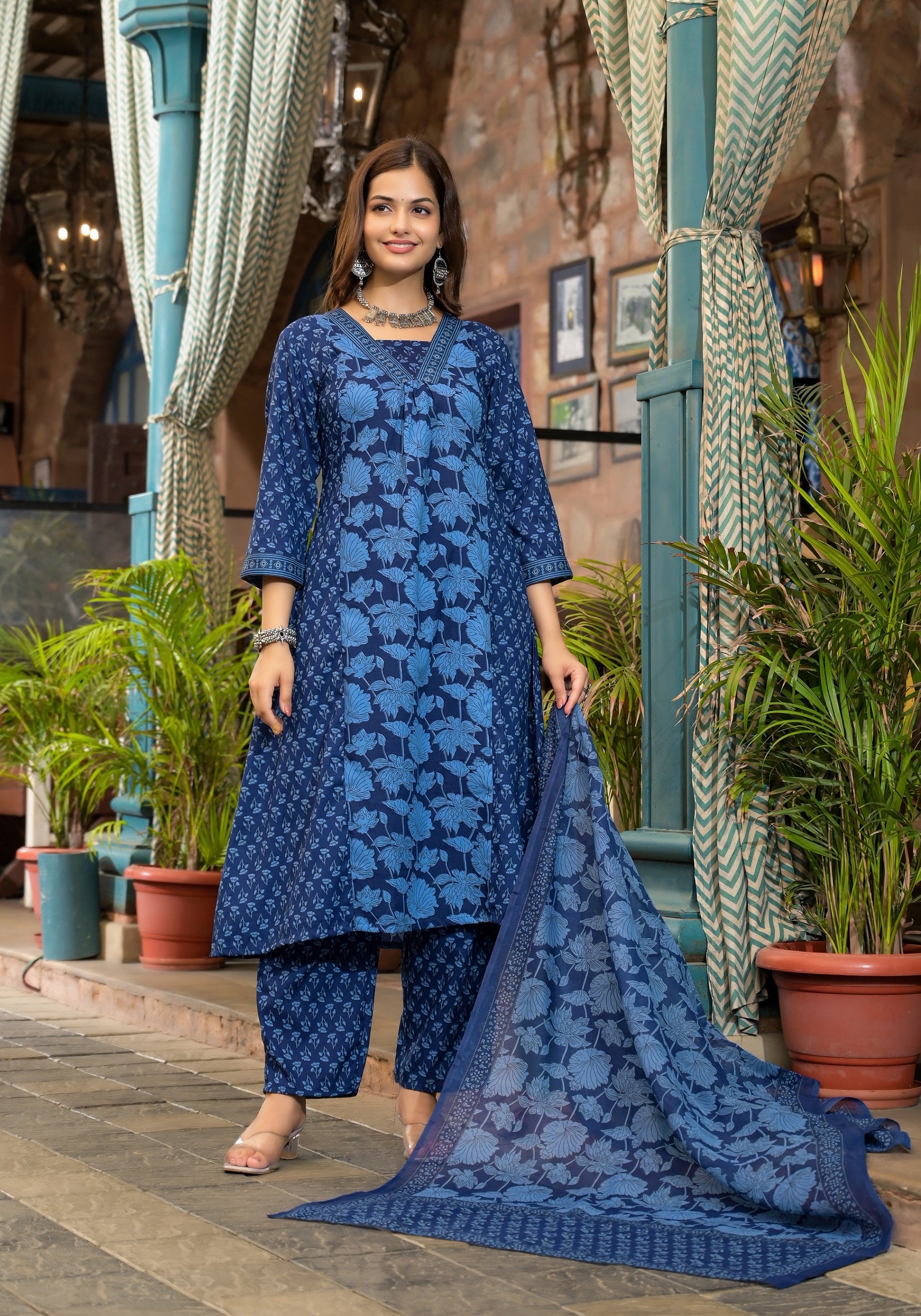 Ethnic Set Women Embroidery Straight Kurta and Pant set with Dupatta - Ethnic Set