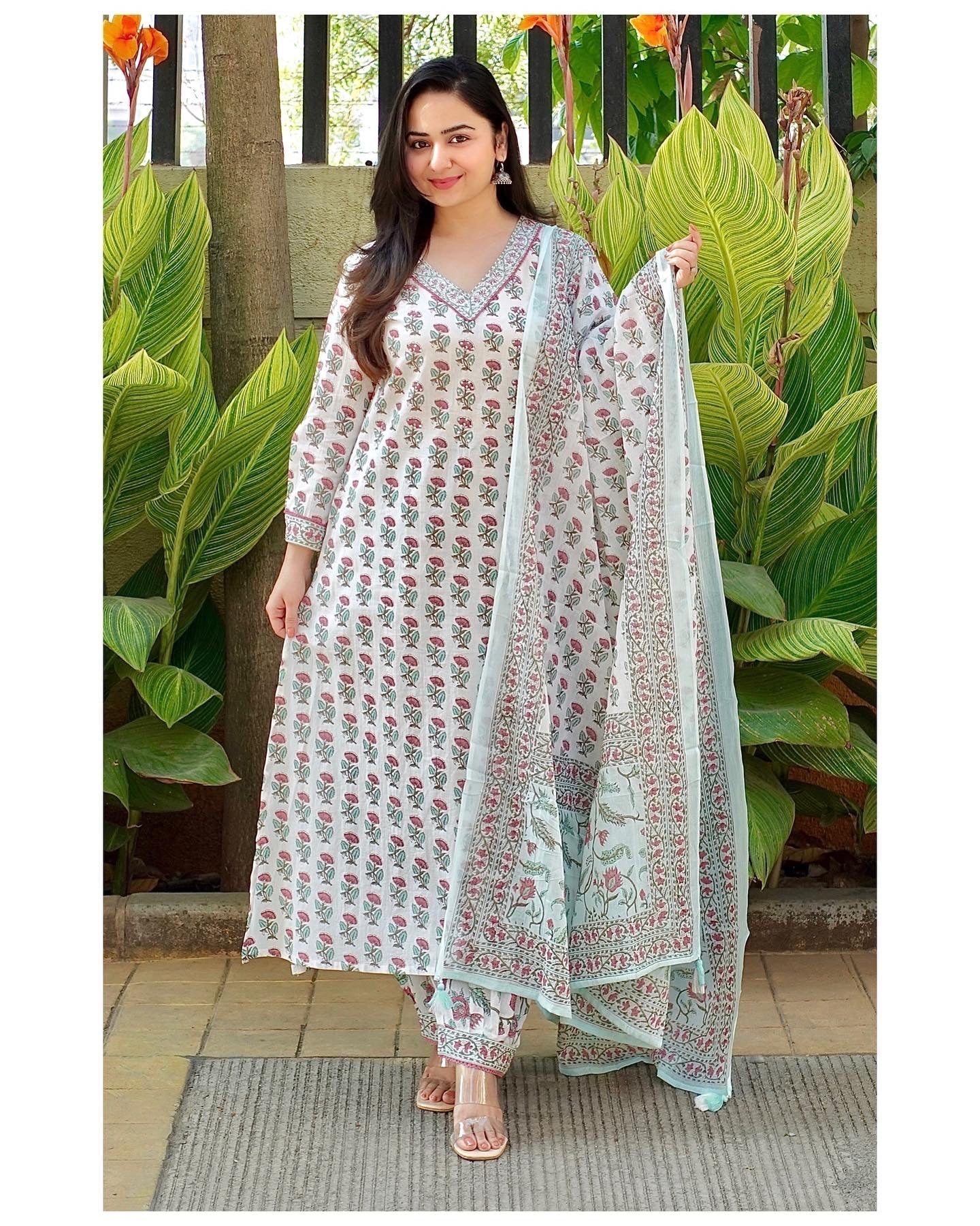 Kurta set ethnic fashion traditional cotton partiwear women clothing style Indian Ethnic Suit Palazzo pant Salwar Anarkali Lehenga Choli Bollywood Designer festive Printed wedding shaadi Collections Embroidered Ethnic Wear Outfits Attire Dresses Patterns