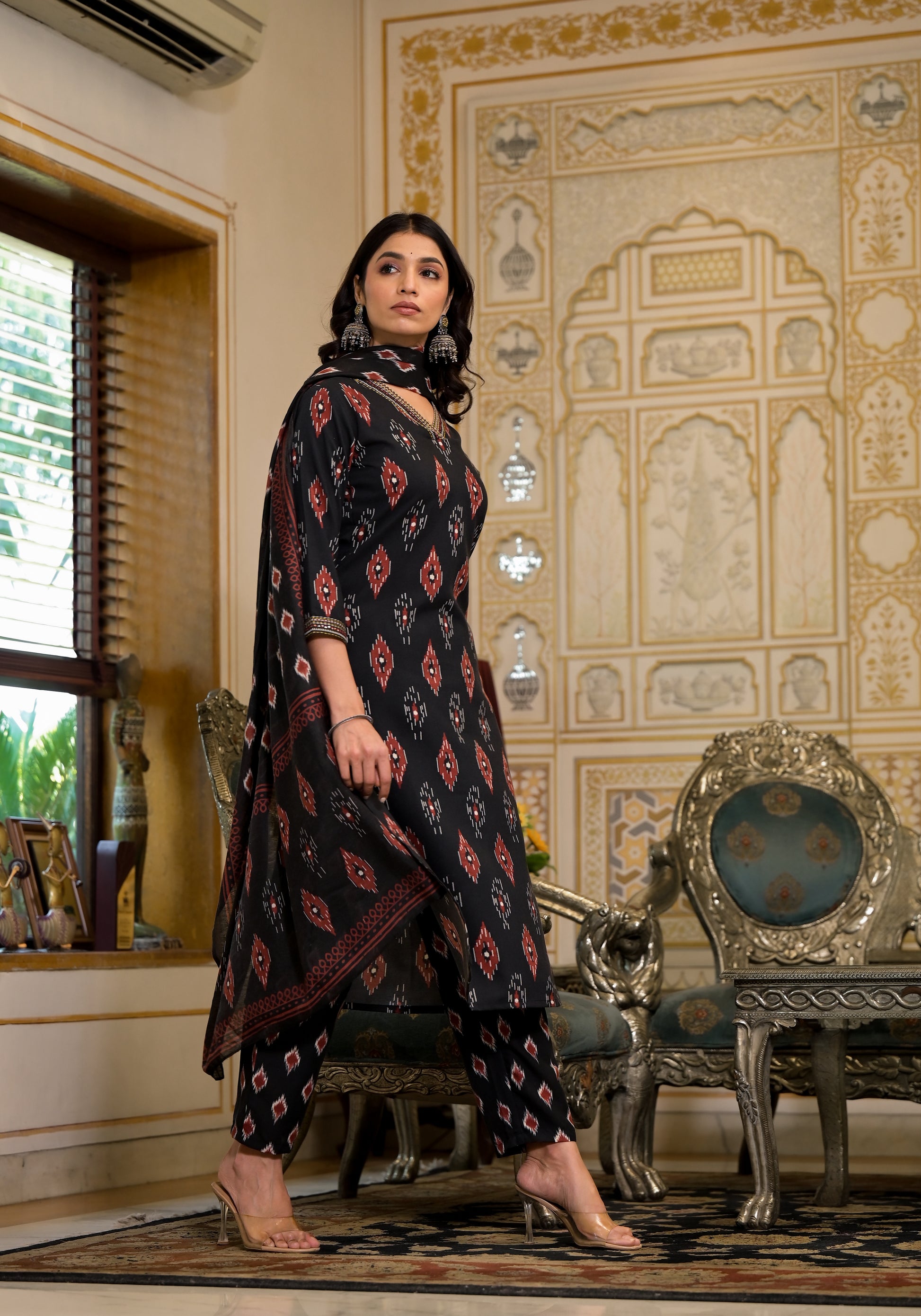 Ethnic Set Women Embroidery Kurta and Pant Set With Dupatta - Ethnic Set