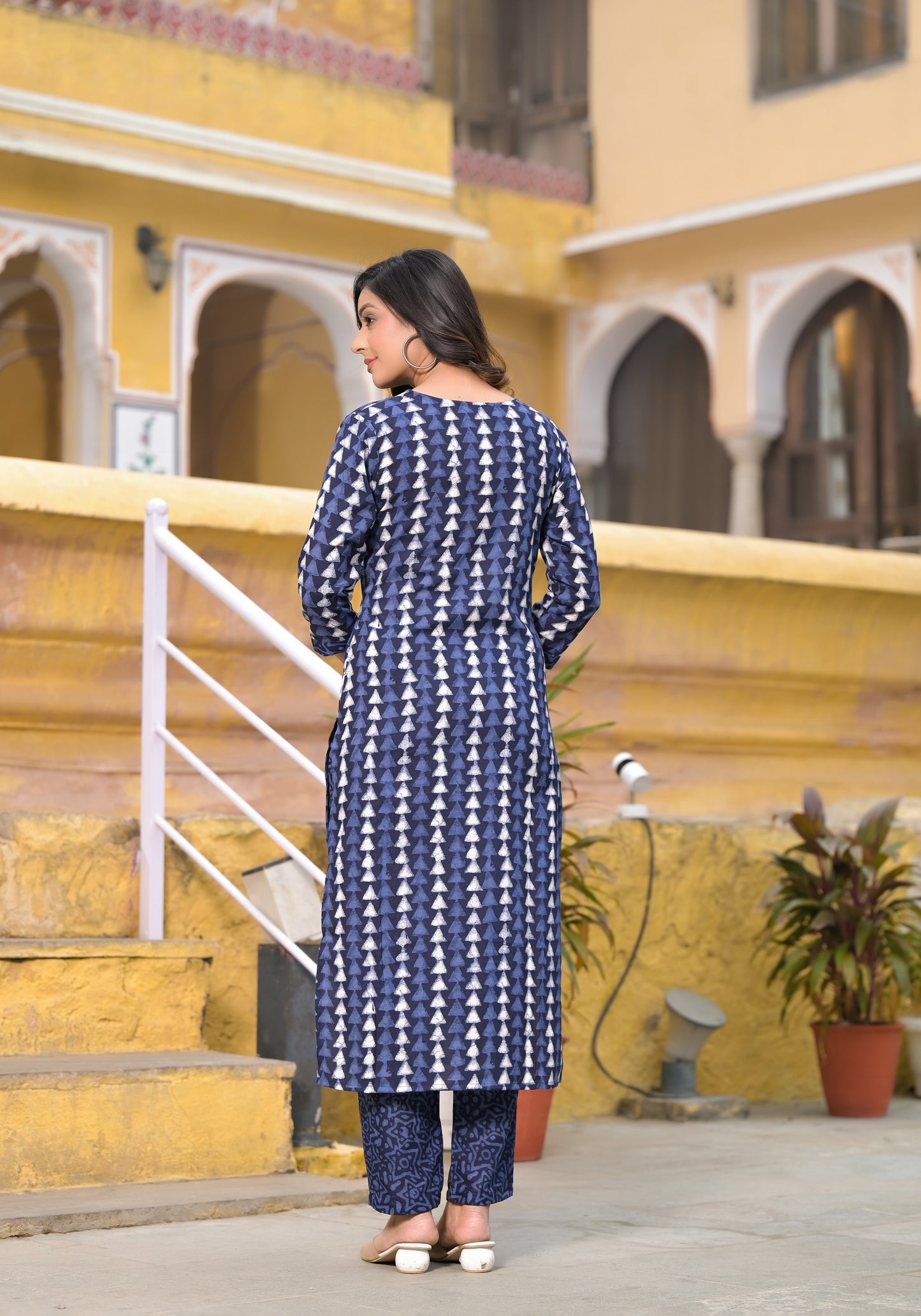 Ethnic Set Women Indigo Printed Kurta and Pant set with Dupatta - Ethnic Set