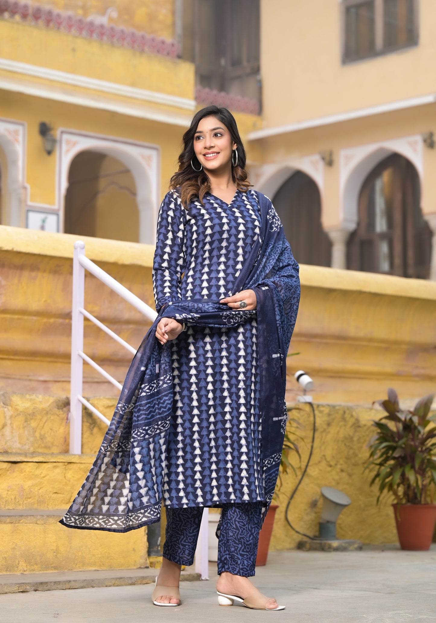 Ethnic Set Women Indigo Printed Kurta and Pant set with Dupatta - Ethnic Set