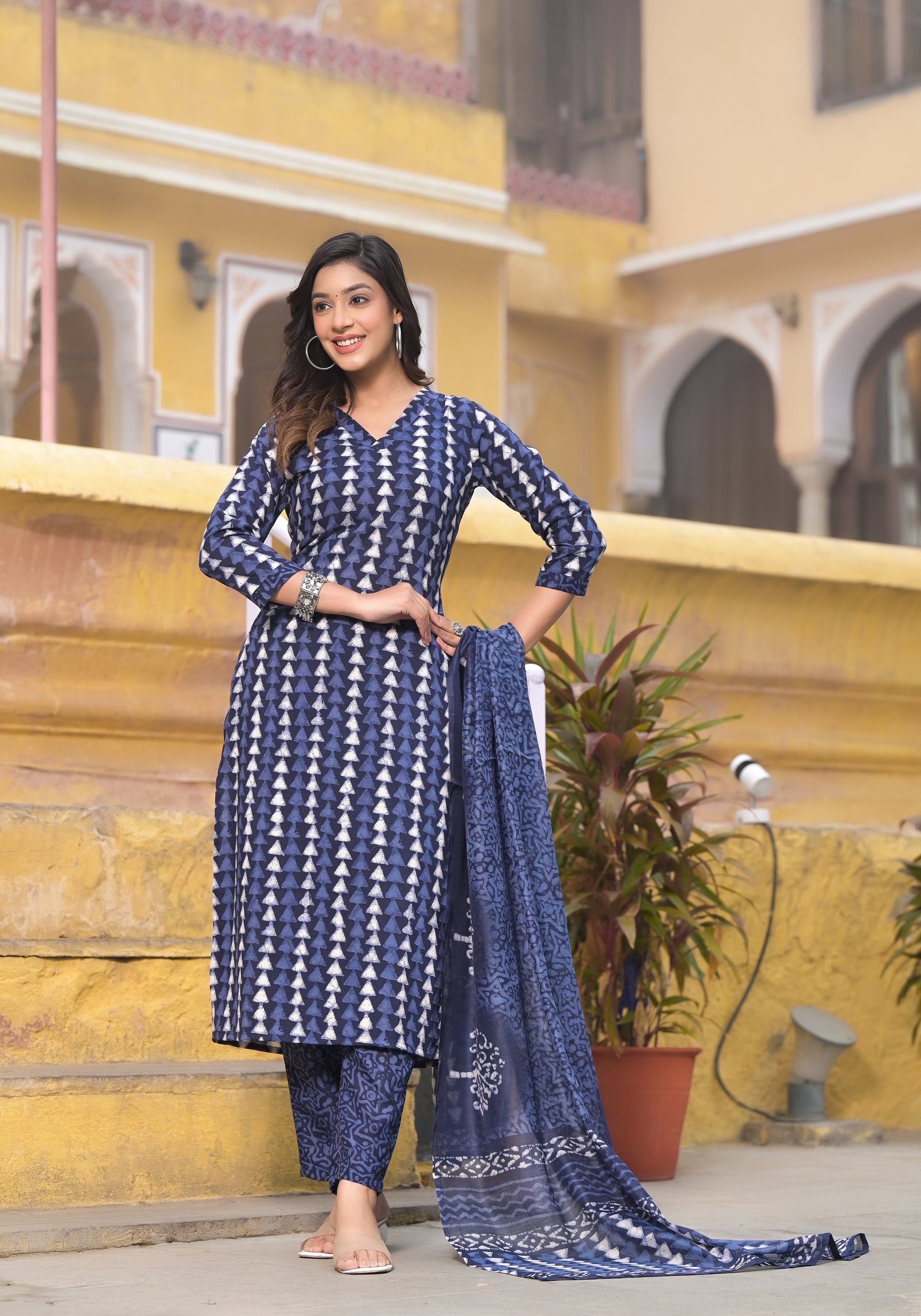 Ethnic Set Women Indigo Printed Kurta and Pant set with Dupatta - Ethnic Set