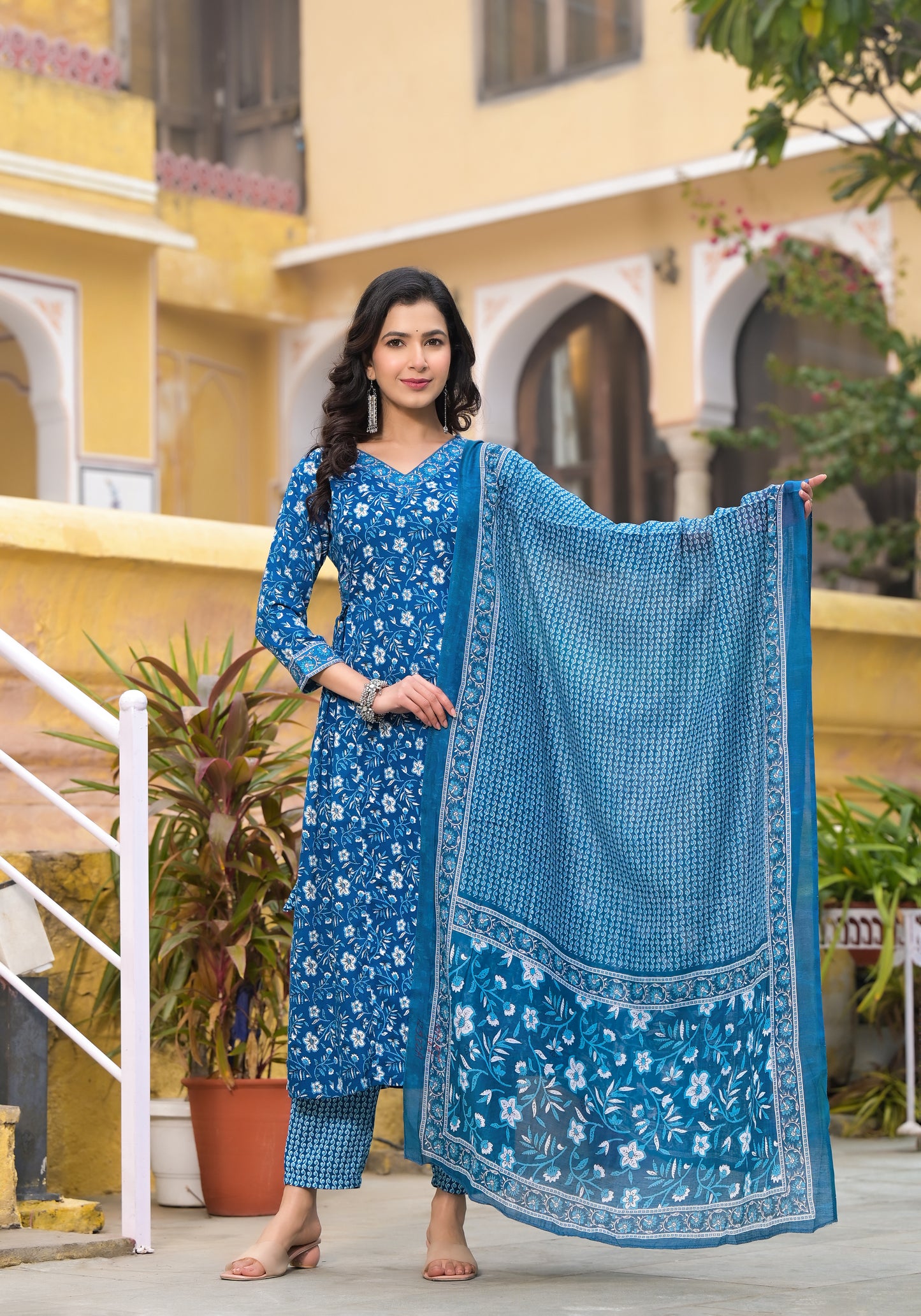 Ethnic Set women Printed Kurta and pant set with Dupatta - Ethnic Set