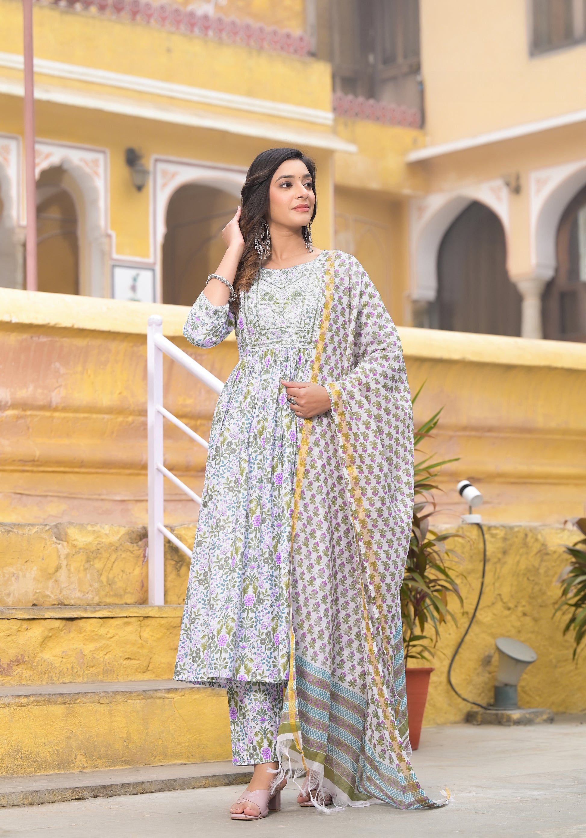 Ethnic set women Embroidered Kurta and Pant Set with Dupatta - Ethnic Set