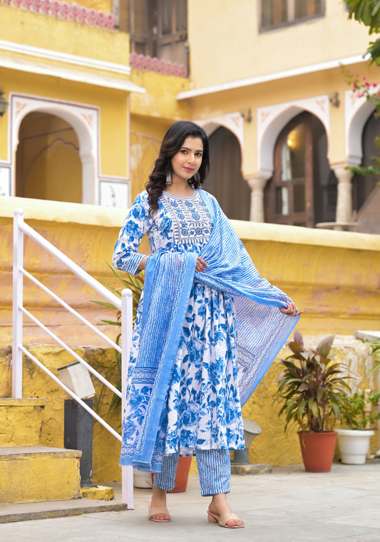 Ethnic set Women Embroidered Flared Kurta and pant set with Dupatta - Ethnic Set