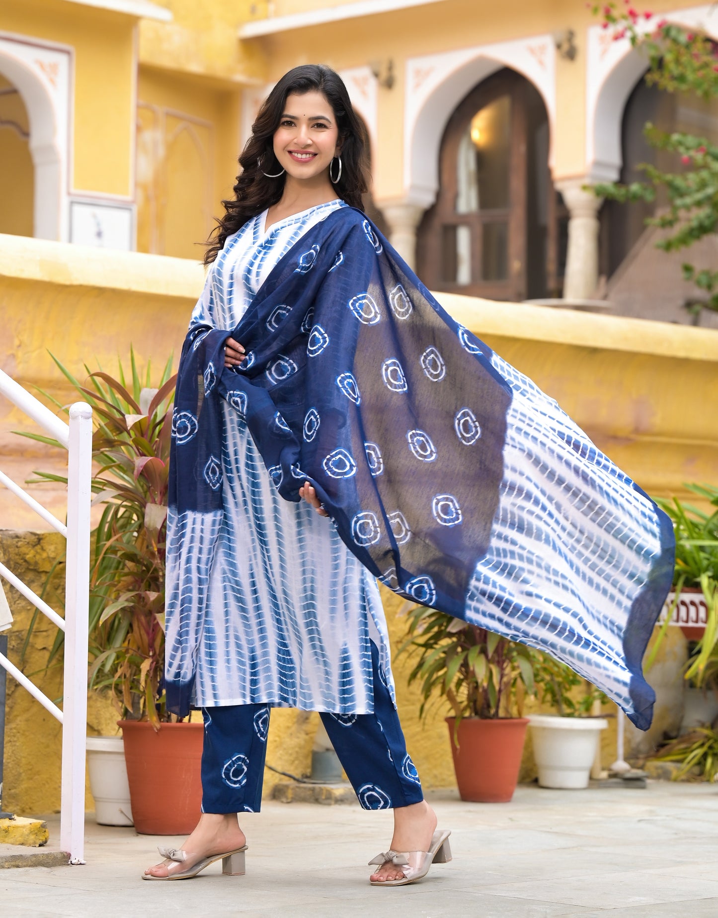 Ehnic Set Women Printed Straight Kurta and Pant set with Dupatta - Ethnic Set