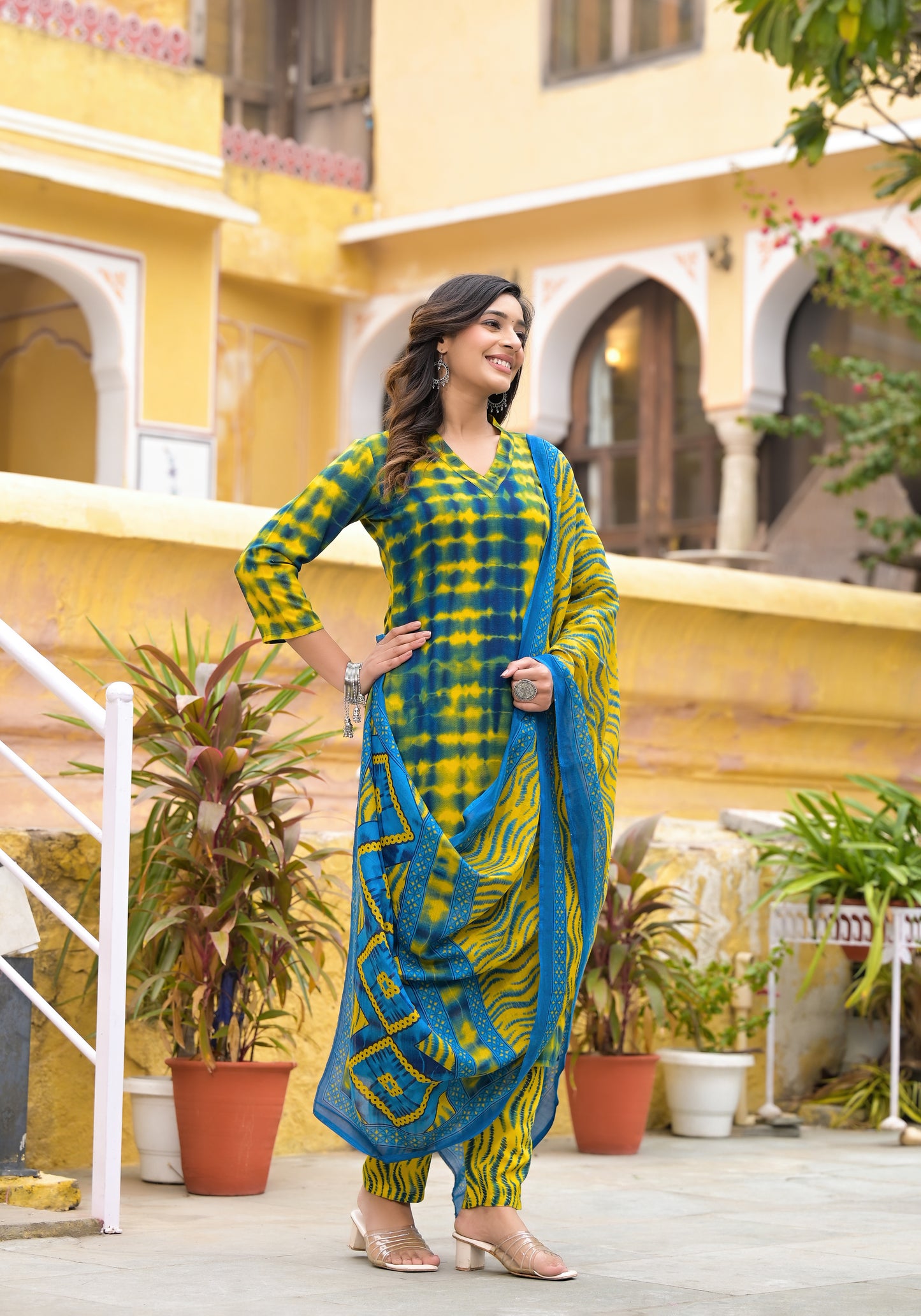 Ethnic Set women Printed Kurta and pant set with Dupatta - Ethnic Set