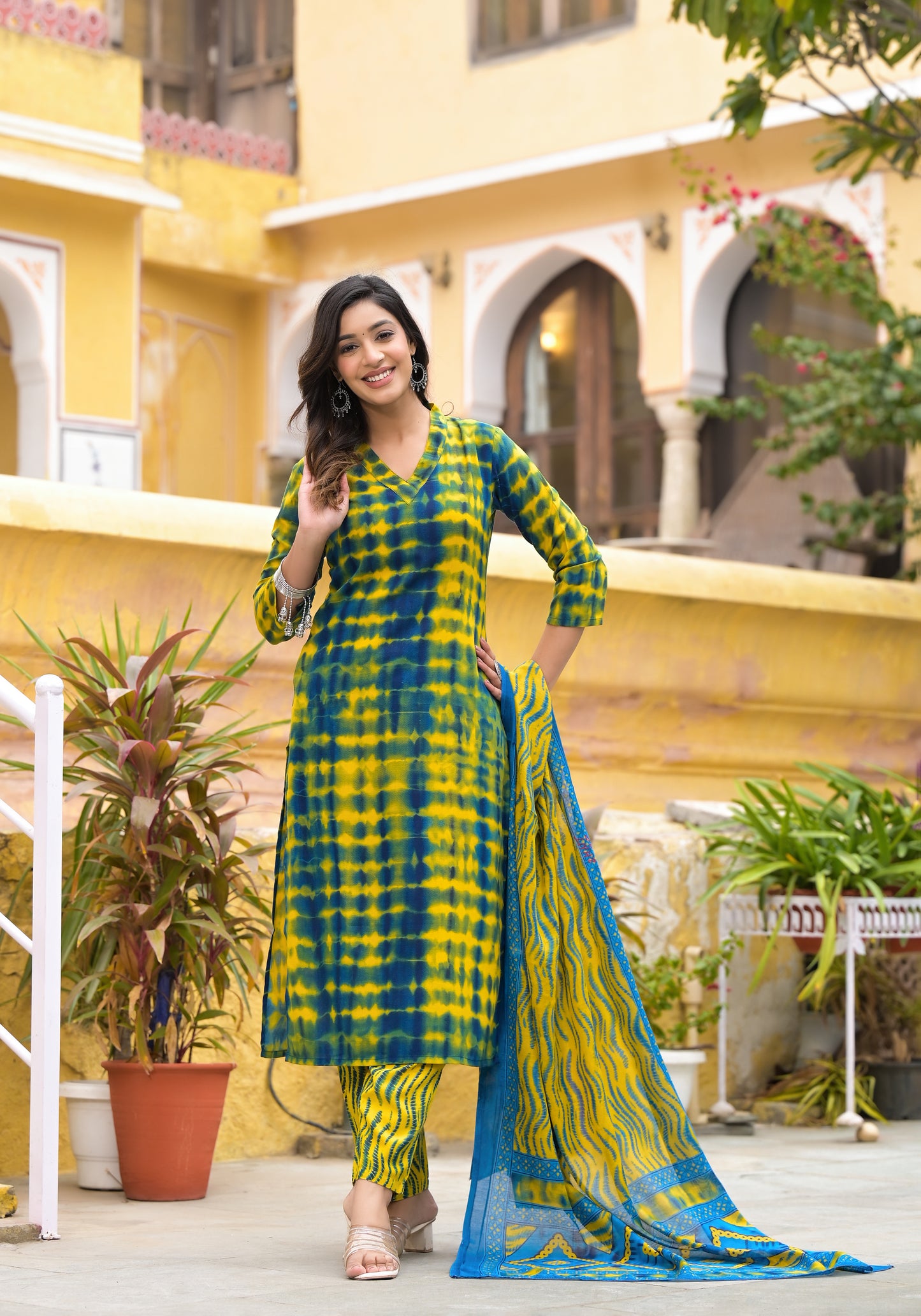 Ethnic Set women Printed Kurta and pant set with Dupatta - Ethnic Set