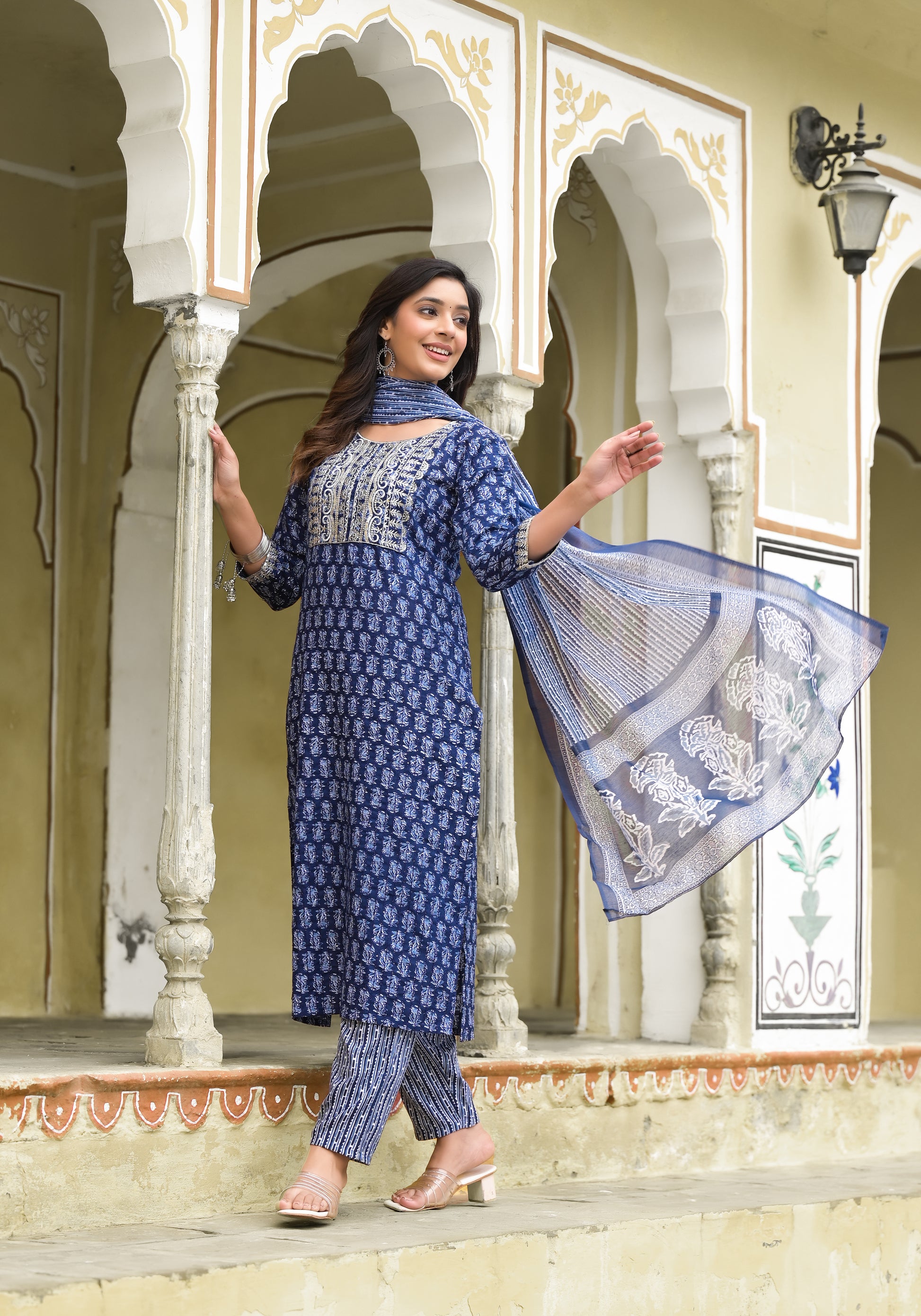 Ethnic set women Embroidered Kurta and pant set with dupatta - Ethnic Set