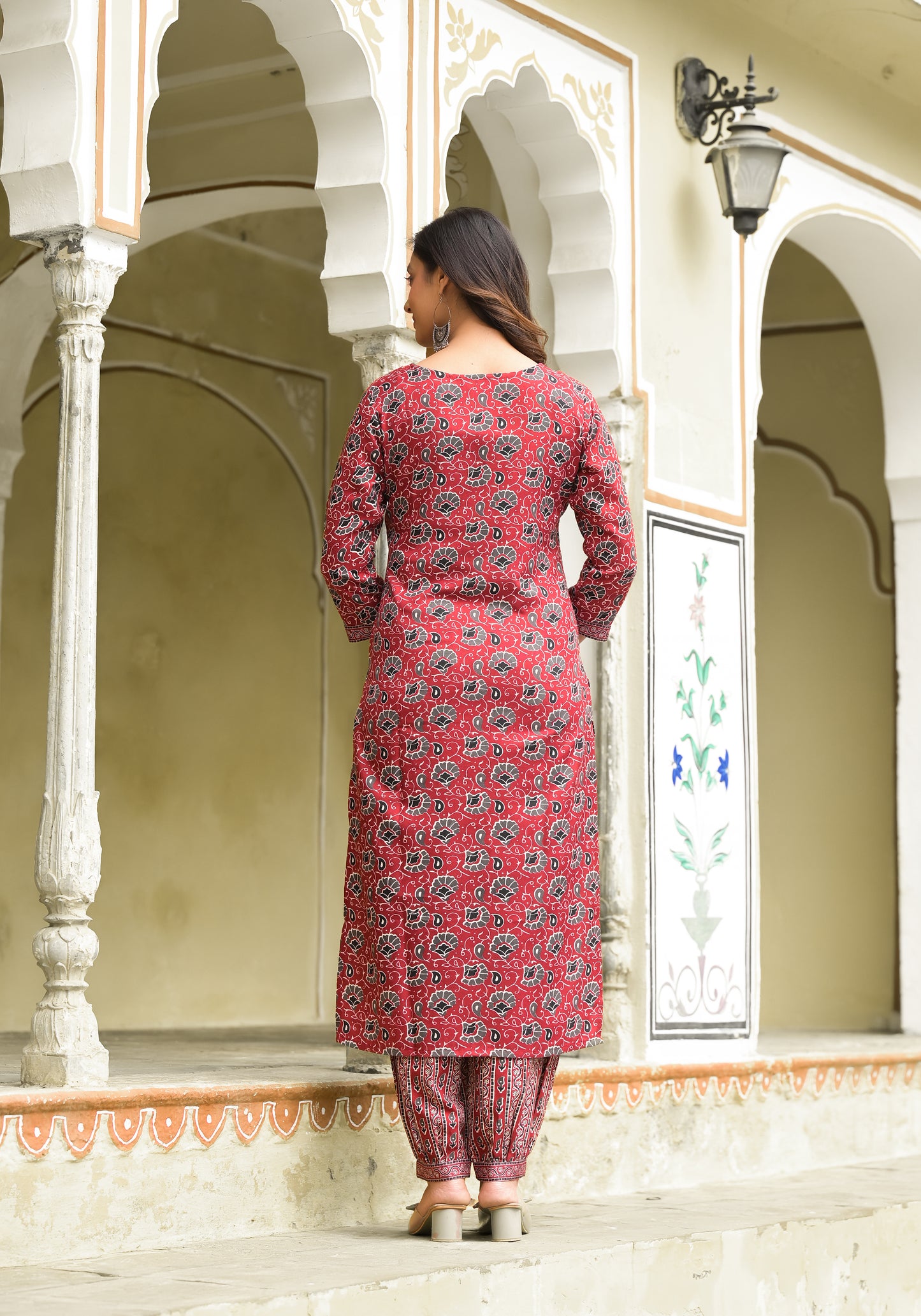 Ehnic Set Women Floral PrintedStraight Kurta and Pant set with Dupatta - Ethnic Set