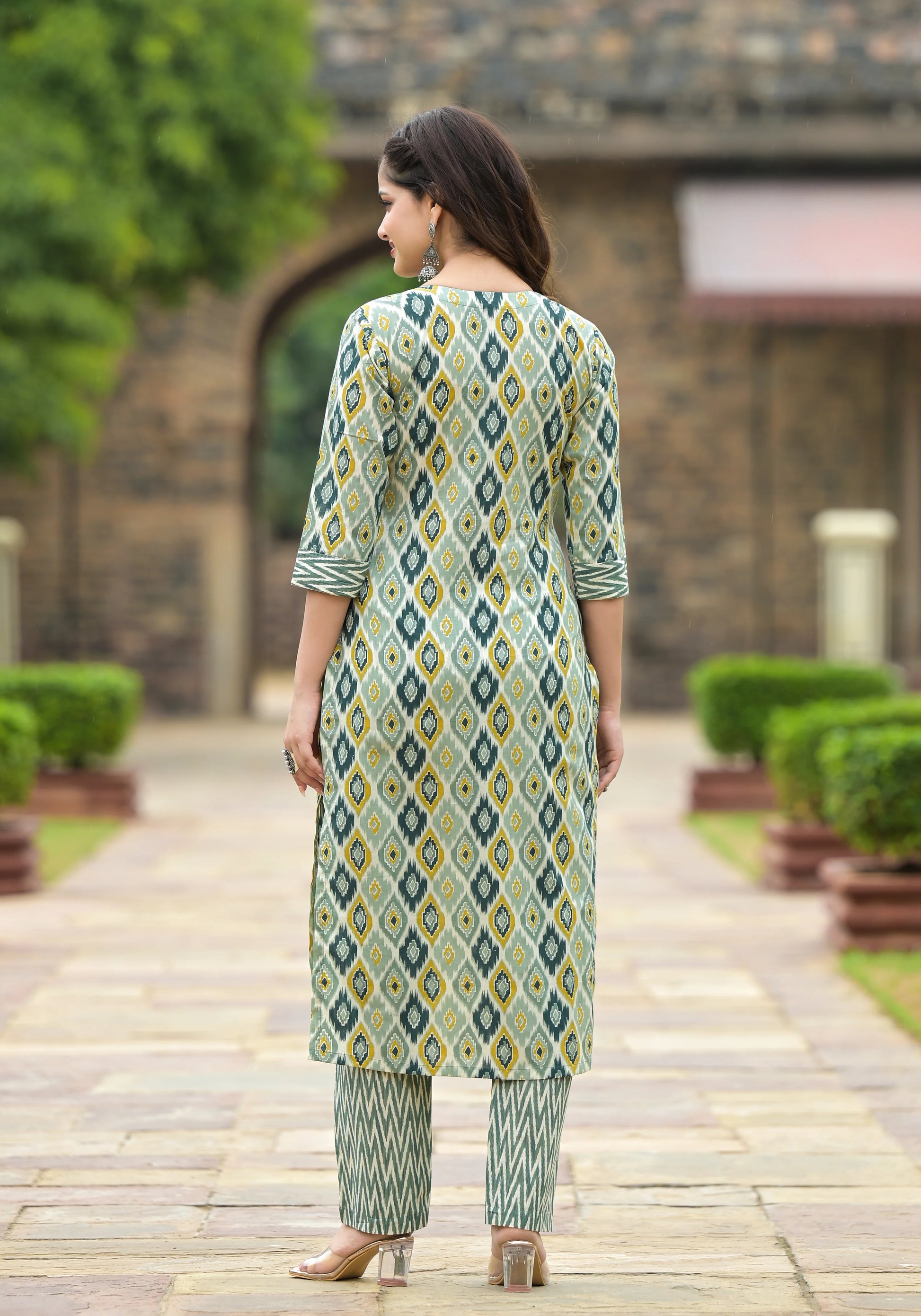 Ehnic Set Women  Printed Straight Kurta and Pant set with Dupatta - Ethnic Set