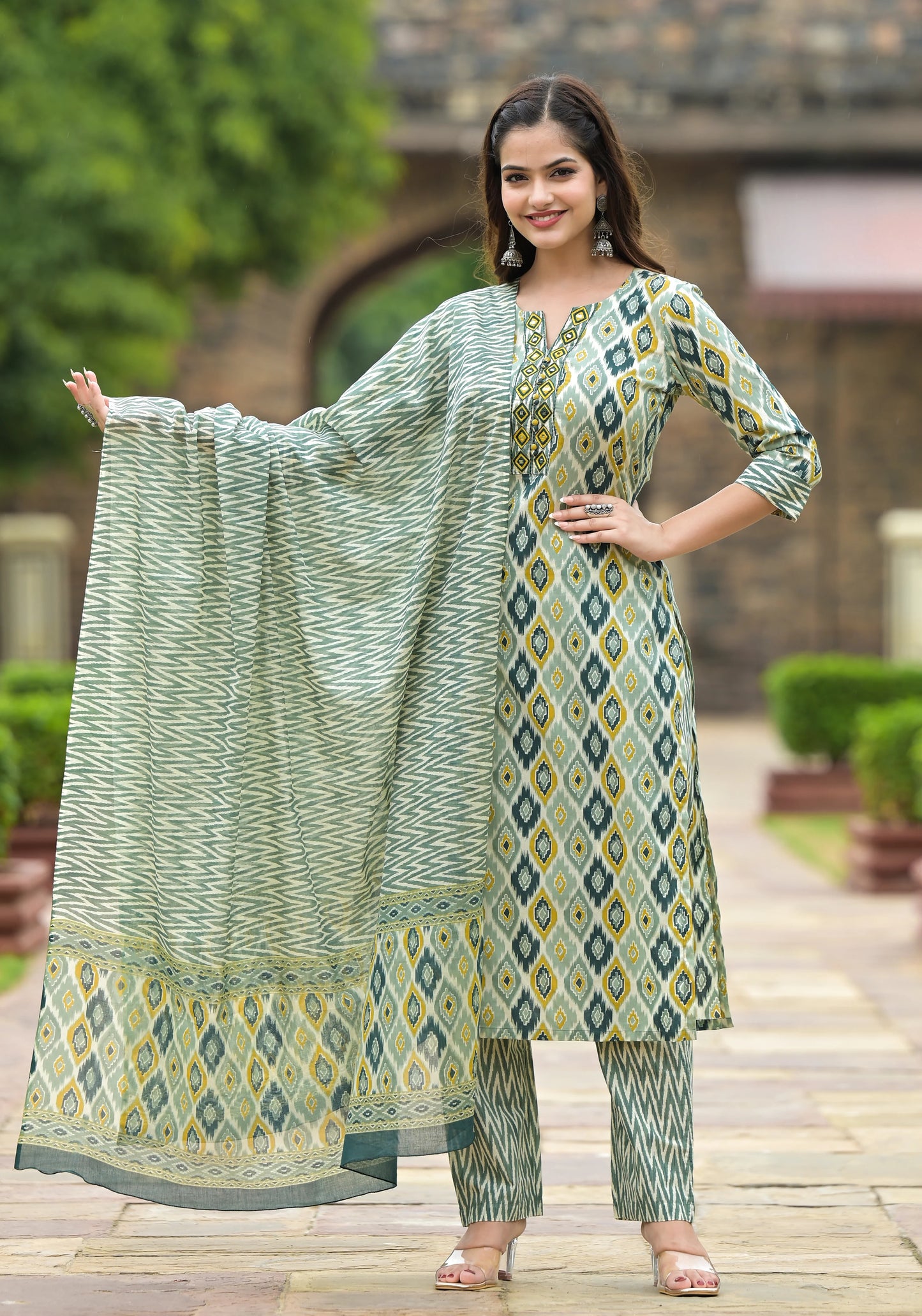 Ehnic Set Women  Printed Straight Kurta and Pant set with Dupatta - Ethnic Set