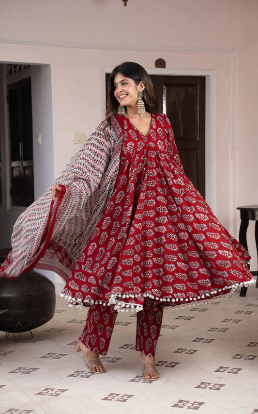 Kurta set ethnic fashion traditional cotton partiwear women clothing style Indian Ethnic Suit Palazzo pant Salwar Anarkali Lehenga Choli Bollywood Designer festive Printed wedding shaadi Collections Embroidered Ethnic Wear Outfits Attire Dresses Patterns